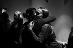 hugs - Agora